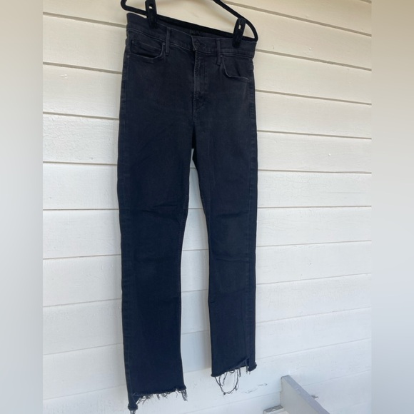 MOTHER Women’s “The Mid Rise Dazzler Ankle Step Fray” Black Jeans, Size 28 - Picture 2 of 9